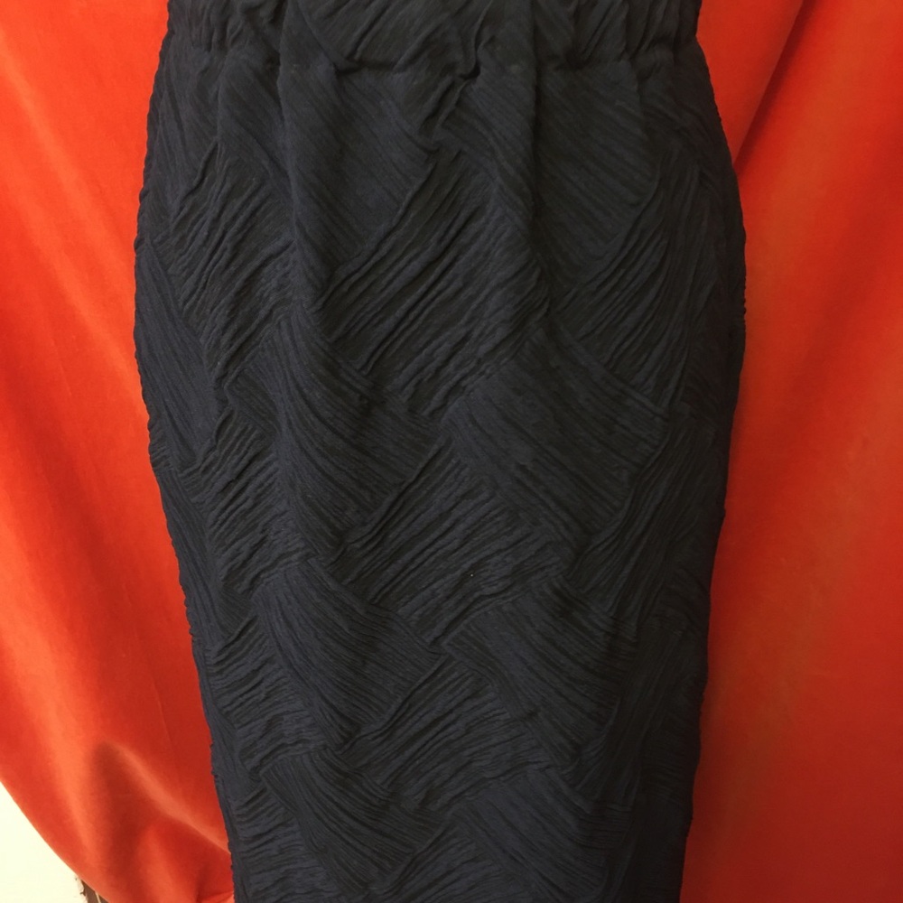 Issey Miyake textured ruched midi skirt blue & black size 2 - Picture 2 of 8